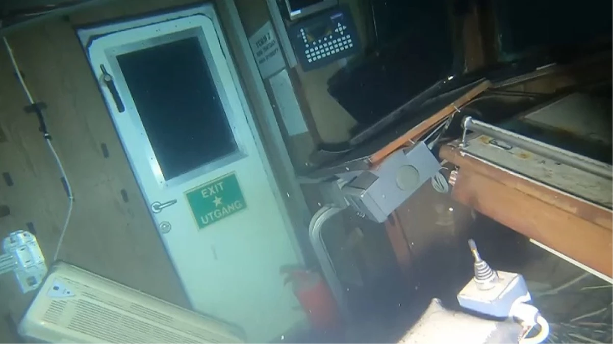 İmralı Adası’nda batan kargo gemisinin enkazından çekilen görüntüler paylaşıldı… İmralı Adası’nda batan kargo gemisinin enkazından çekilen görüntüler paylaşıldı…