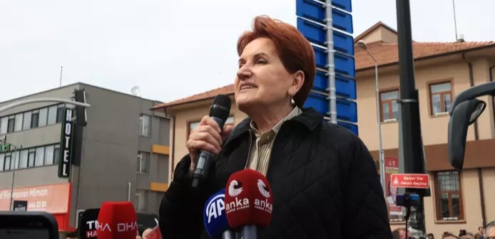 Edirne’de vatandaşlara seslenen Meral Akşener, Özgür Özel’e cıvık dedi
