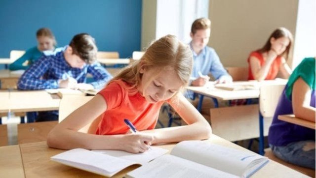 ÜZGÜNÜM ÇOCUKLAR BU YIL 2. ARA YIL TATİLİ BAYRAMA DENK GELİYOR