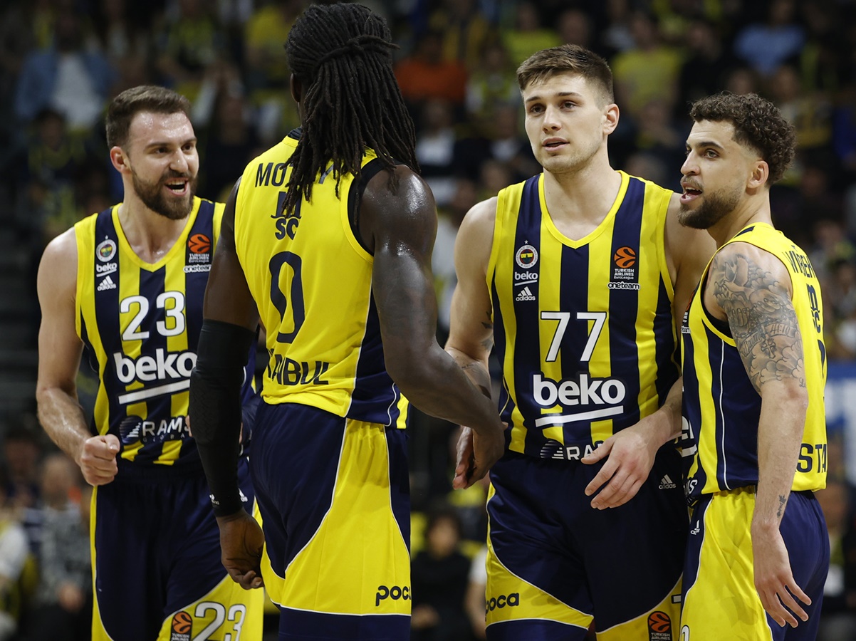 Fenerbahçe’den Euroleague Rekoru (24 Üçlük), Kulüp Rekoru (118 sayı)…