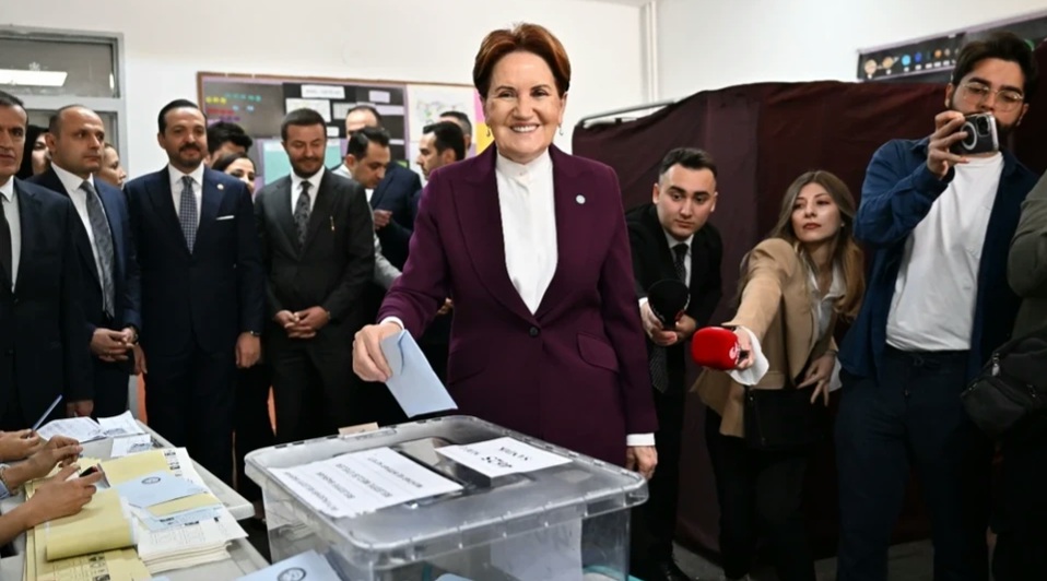 İYİ Parti Genel Başkanı Meral Akşener oyunu kullandı