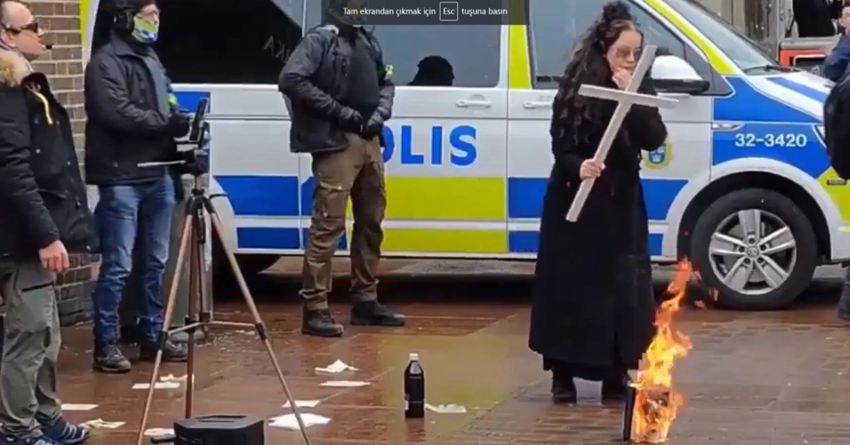 İsveç’te Polis korumasında Kur’an-ı Kerim’e yönelik saldırılar sürüyor