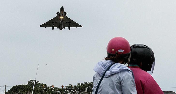 Çin ordusu harekete geçti: Dünya’ya medydan okuyor