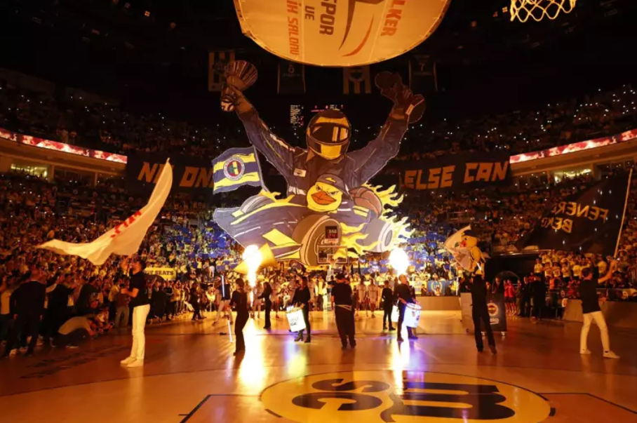 Fenerbahçe Beko, Monaco’yu devirdi! Muhteşem Tribün Show!..