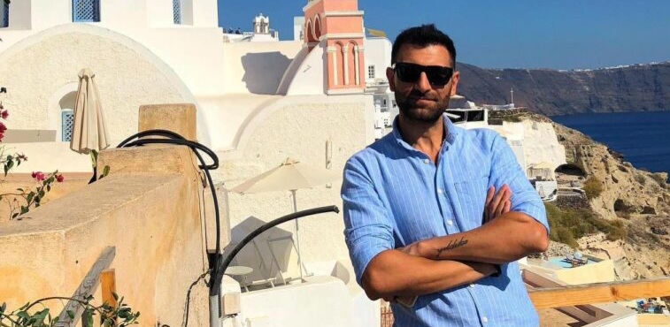 Küllerinden Doğan Kadim Şehir Santorini / Özkan YILDIKO Küllerinden Doğan Kadim Şehir Santorini / Özkan YILDIKO