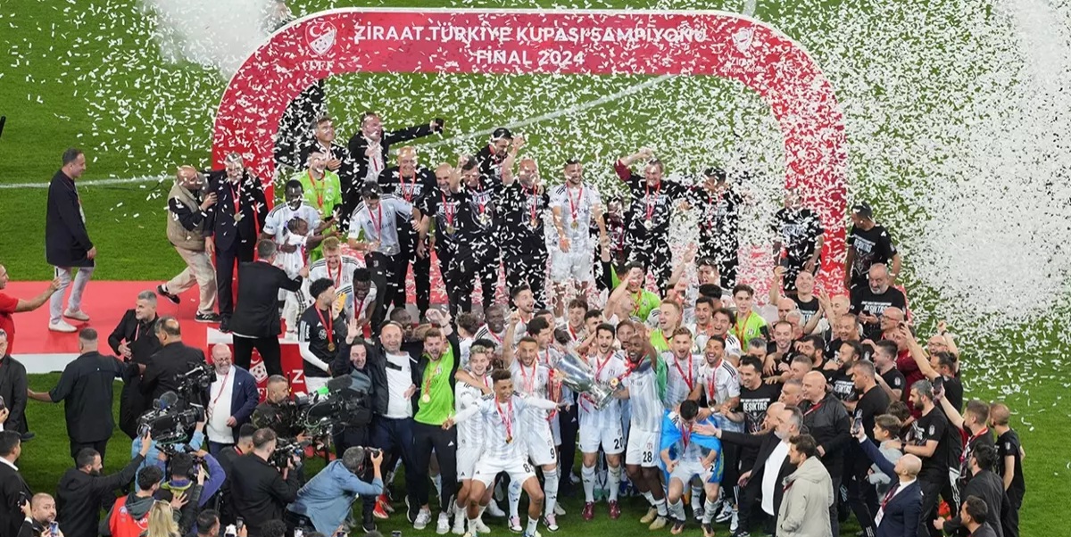 Trabzonspor’u 3-2 Yenen Beşiktaş Ziraat Türkiye Kupası’nı Kazandı