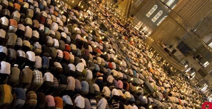 Camilerde bayram coşkusu: Camiler doldu taştı