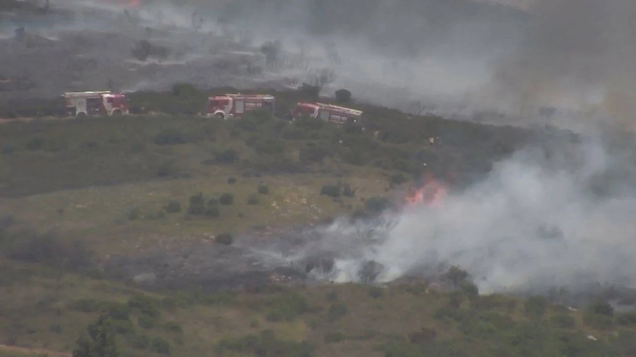 Tuzla Piyade Okulu arazisindeki yangın söndürüldü Tuzla Piyade Okulu arazisindeki yangın söndürüldü