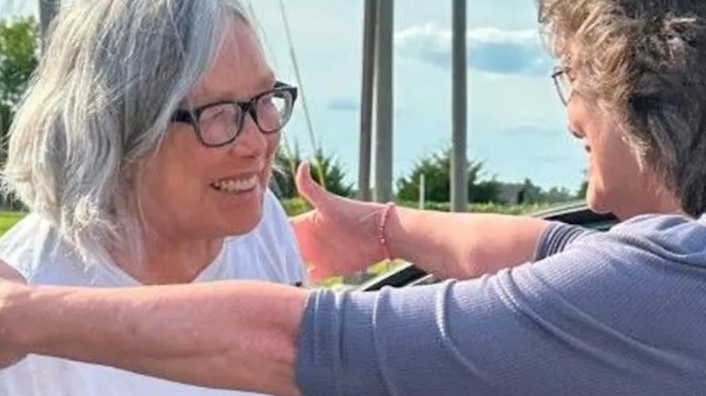 ABD’li kadın işlemediği cinayetten 43 yıl hapis yattıktan sonra serbest bırakıldı