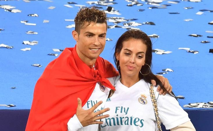 Cristiano Ronaldo ve Georgina Rodriguez’den: Flaş evlenme kararı Cristiano Ronaldo ve Georgina Rodriguez’den: Flaş evlenme kararı