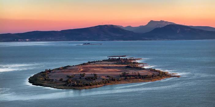 Konya’nın gizli cenneti satışta! Çeçen adası sahibini arıyor Konya’nın gizli cenneti satışta! Çeçen adası sahibini arıyor