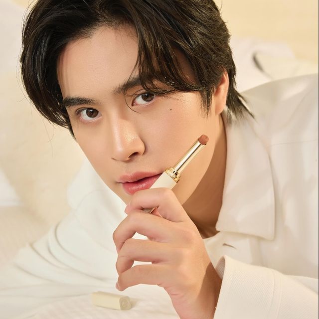 İkonik Ruj Yeni Görünümüyle Karşımızda!