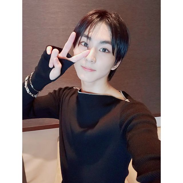 “Jungwon, Weverse Üzerinden Hayranlarına Güncelleme Yaptı”