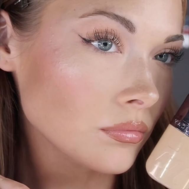 Face Bond Foundation: Gün Boyu Süren Mükemmel Kapatıcılık