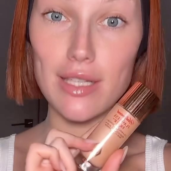 Ünlü Makyaj Sanatçısının Flawless Filter Ürün Yorumları Ünlü Makyaj Sanatçısının Flawless Filter Ürün Yorumları