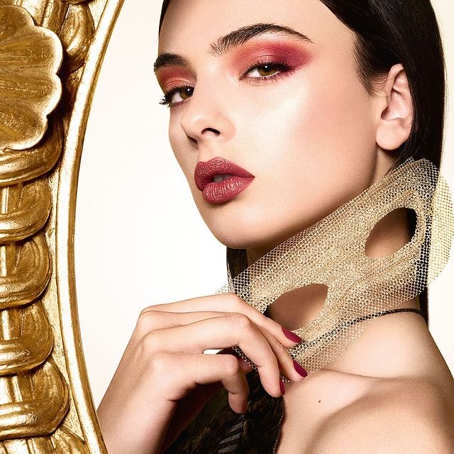 Dior, Golden Ball Holiday Makeup Koleksiyonu’nu Tanıttı