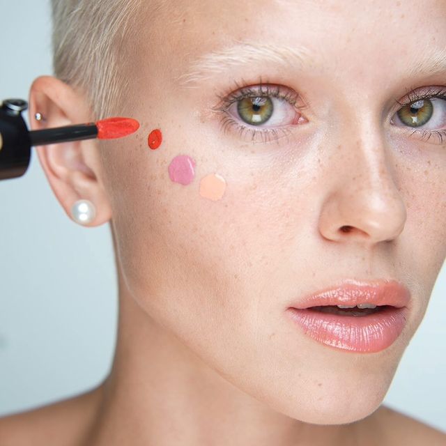 Renk Oyunları ile Canlanan Yanaklar