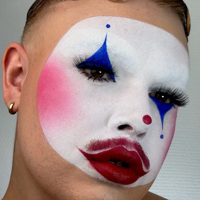 MAC, Klasik Kostümlerden İlham Alan “Folie à M·A·C!” Koleksiyonunu Tanıttı