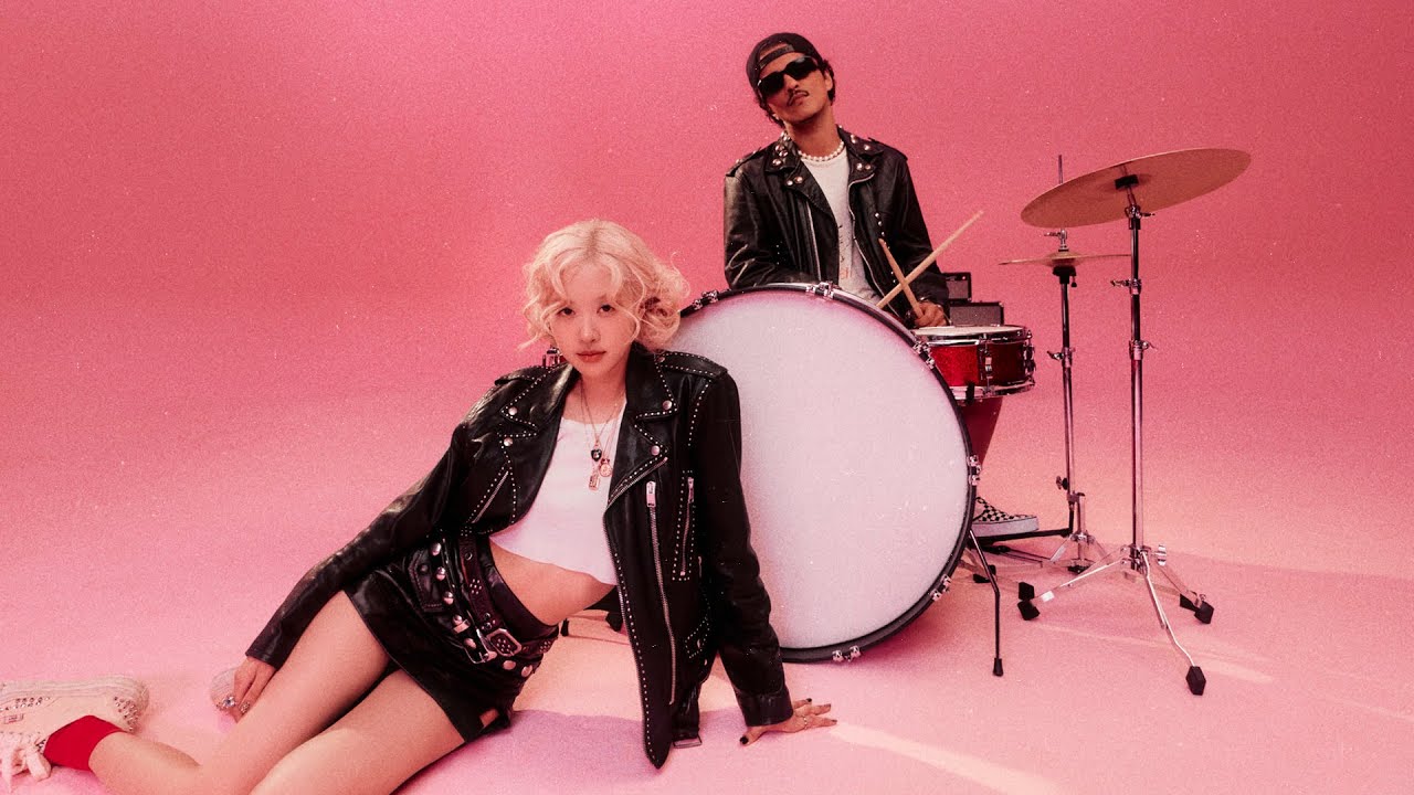 ROSÉ ve Bruno Mars’ın birlikte seslendirdiği “APT.” birinci sırada yer aldı