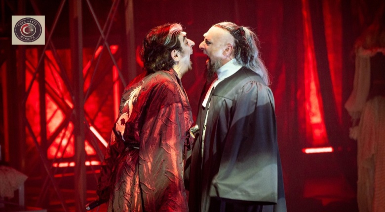 Drakula kapalı gişe oynadı…