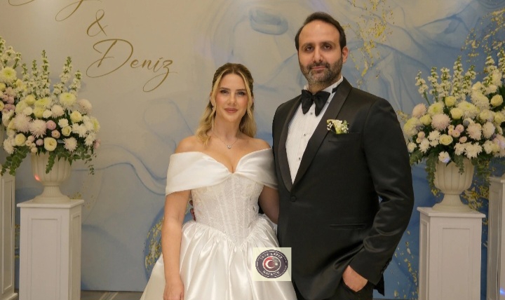 Oyuncu Derya Taşbaşı ile Deniz İçmeli dünya evine girdi Oyuncu Derya Taşbaşı ile Deniz İçmeli dünya evine girdi