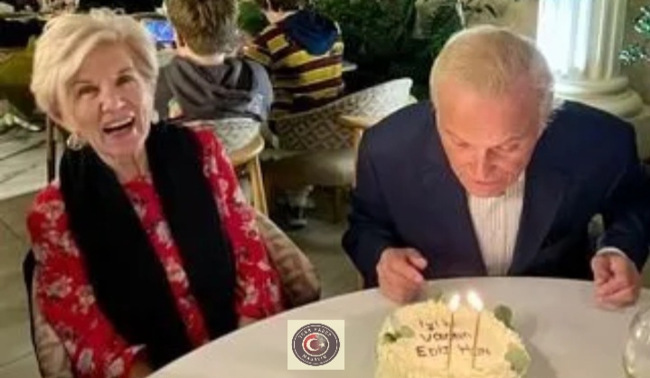 Yeşilçam’ın efsanesi Ediz Hun 84 yaşını kutladı Yeşilçam’ın efsanesi Ediz Hun 84 yaşını kutladı