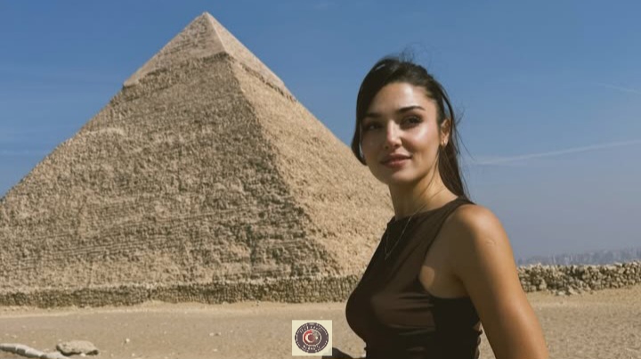 Hande Erçel’in, Mısır tatil pozları çok konuşuldu…