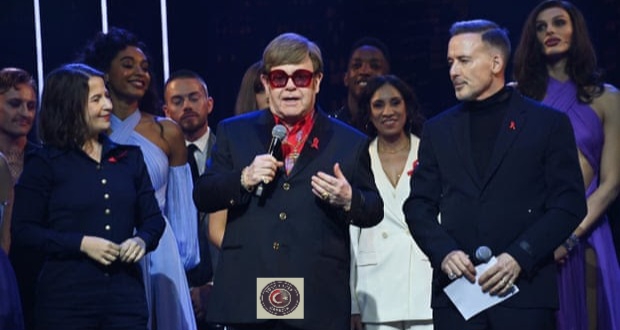 İngiliz müzisyen Elton John, görme yetisini kaybetti İngiliz müzisyen Elton John, görme yetisini kaybetti