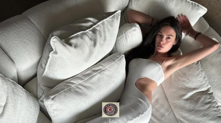 Melis Sezen, son dönemin en popüler oyuncularından biri olarak dikkat çekiyor