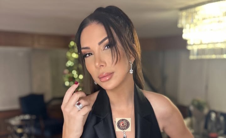 Tuğba Özerk, Günay Restoran’da Türk Haber Magazin muhabiriyle röportaj yaptı Tuğba Özerk, Günay Restoran’da Türk Haber Magazin muhabiriyle röportaj yaptı