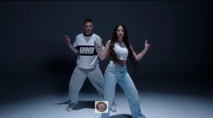 Oyuncu Demet Özdemir, dans şovuyla sosyal medyada zirve oldu!