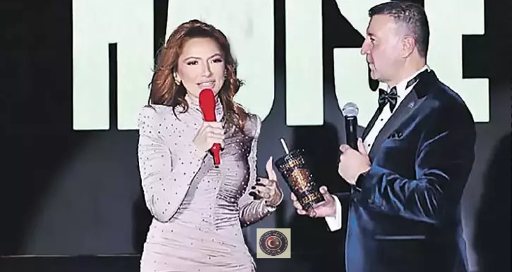 Yılbaşı balosunda: Hadise’nin, su matarası açık artırmayla yeni sahibini buldu…