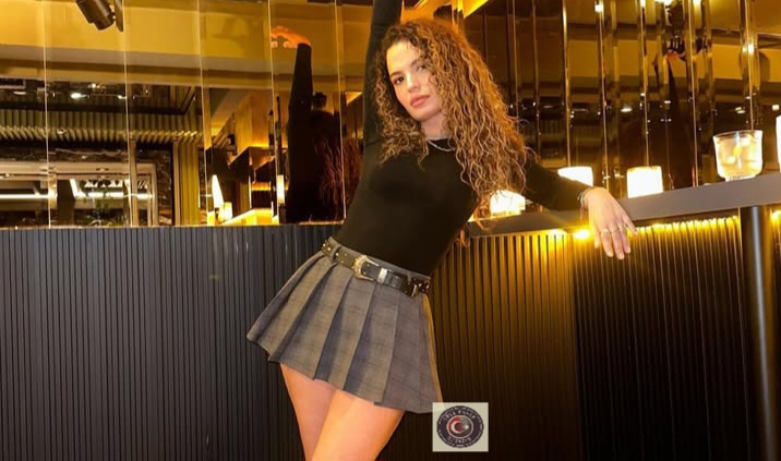 Oyuncu Aslı Bekiroğlu, Bebek’te Türk Haber Magazin’e röportaj verdi… Oyuncu Aslı Bekiroğlu, Bebek’te Türk Haber Magazin’e röportaj verdi…