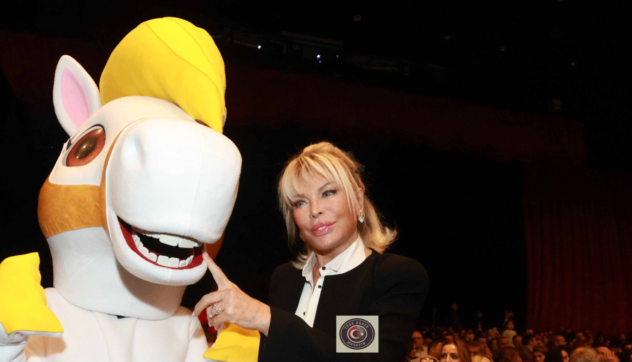 Süperstar Ajda Pekkan, “ŞamPİYONlar” filminde seslendirme sanatçısı oldu! Türk Haber Magazin’e açıkladı… Süperstar Ajda Pekkan, “ŞamPİYONlar” filminde seslendirme sanatçısı oldu! Türk Haber Magazin’e açıkladı…