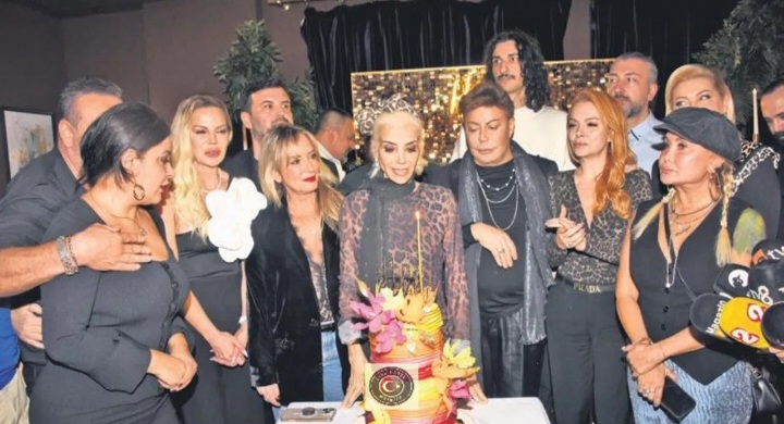 Tanyeli, Etiler cookshop’ta doğum günü partisi! Türk Haber Magazin’e açıklama yaptı…