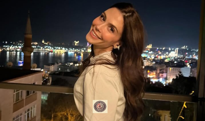 Oyuncu Dilara Aksüyek, sosyal medyada paylaştığı fotoğraflarla oldukça ilgi gördü