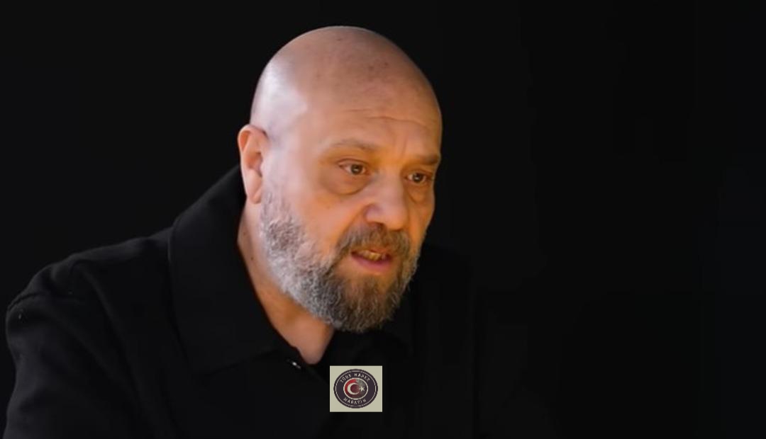 Oyuncu Ahmet Mümtaz Taylan, yönetmen sevgilisiyle yeni aşka yelken açtı!