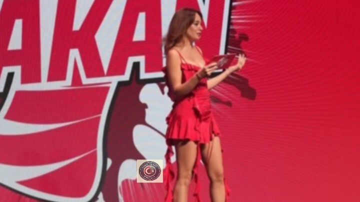 Oyuncu Seda Bakan, cesur tarzıyla Türk Haber Magazin’e konuştu