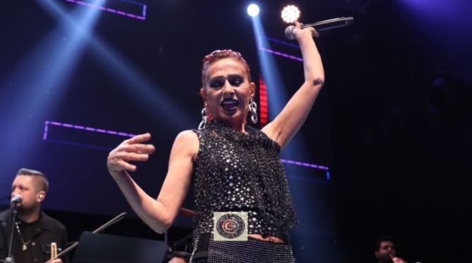 Şarkıcı Yıldız Tilbe’nin yaşadığı bu talihsiz olay gerçekten üzücü Şarkıcı Yıldız Tilbe’nin yaşadığı bu talihsiz olay gerçekten üzücü