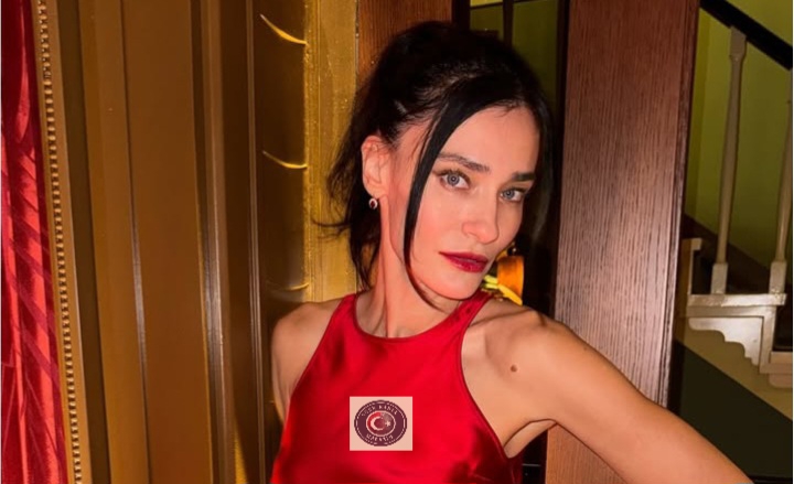 Oyuncu Saadet Işıl Aksoy ve Hande Subaşı’nın benzerliği sosyal medyada büyük ilgi gördü! Oyuncu Saadet Işıl Aksoy ve Hande Subaşı’nın benzerliği sosyal medyada büyük ilgi gördü!