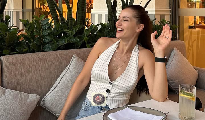 Oyuncu Fahriye Evcen, Türk Haber Magazin kameralarına yansıdı… Oyuncu Fahriye Evcen, Türk Haber Magazin kameralarına yansıdı…