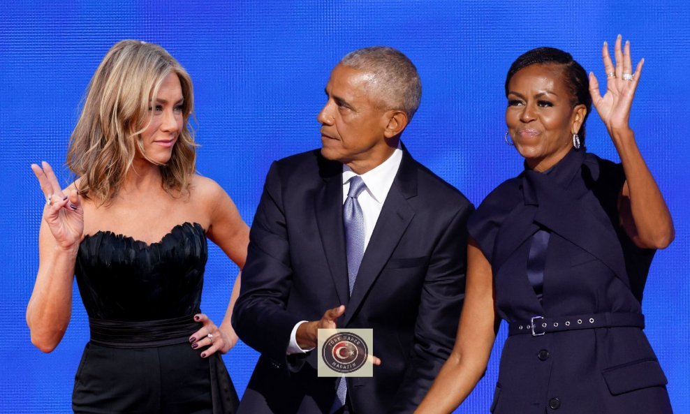 Barack Obama eşi Michelle Obama ile paylaştığı fotoğrafla aşk dedikodulara net bir yanıt verdi