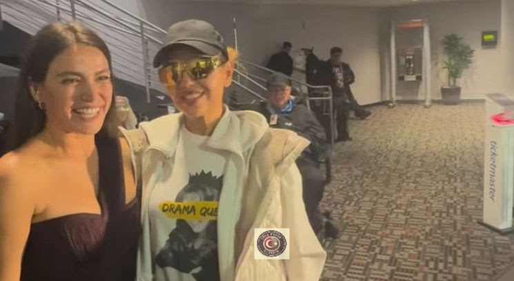 Ceyda Ateş, hayranı olduğu oyuncu Thalia ile tanıştı