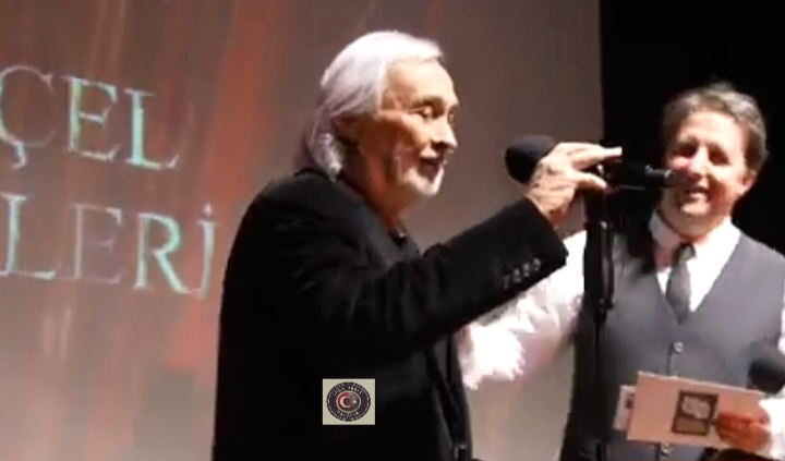 16. Savaş Dinçel Tiyatro Ödülleri Baba Sahne’de coşkulu geçti