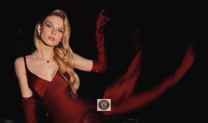 Nilsu Berfin Aktaş’ın pozları sosyal medyayı büyüledi Nilsu Berfin Aktaş’ın pozları sosyal medyayı büyüledi