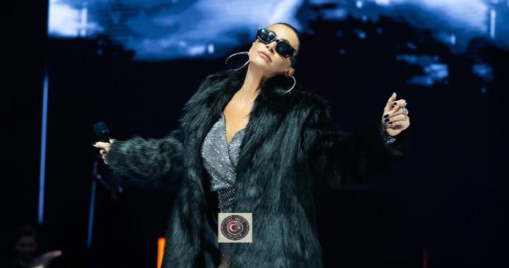 Sıla yine farkını ortaya koydu! “Sakatlık Bende” yorumuyla zirveye oturdu Sıla yine farkını ortaya koydu! “Sakatlık Bende” yorumuyla zirveye oturdu