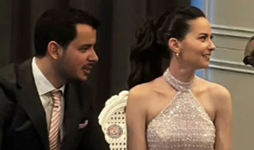 Ezgi Şenler, bir süredir aşk yaşadığı çocukluk aşkı Ömer Gürgen ile nişanlandı