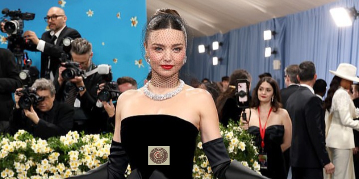 Met Gala’nın yıldızı Miranda Kerr, üç çocuğunu evde bırakmanın hüznünü yaşadı Met Gala’nın yıldızı Miranda Kerr, üç çocuğunu evde bırakmanın hüznünü yaşadı