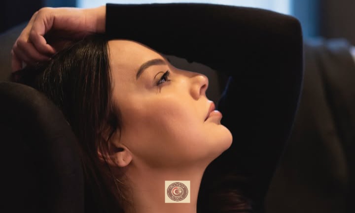 Ebru Gündeş’ten telif hakkı zaferi: Dijital yayına mahkeme engeli