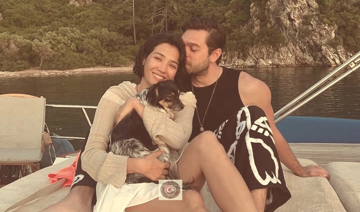 Boykot sonrası ilk paylaşım! Aybüke Pusat ve Furkan Andıç’la tatilde aşk tazeledi